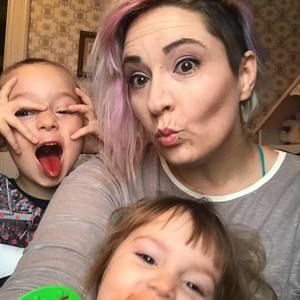 Meet your Posher, Leigh